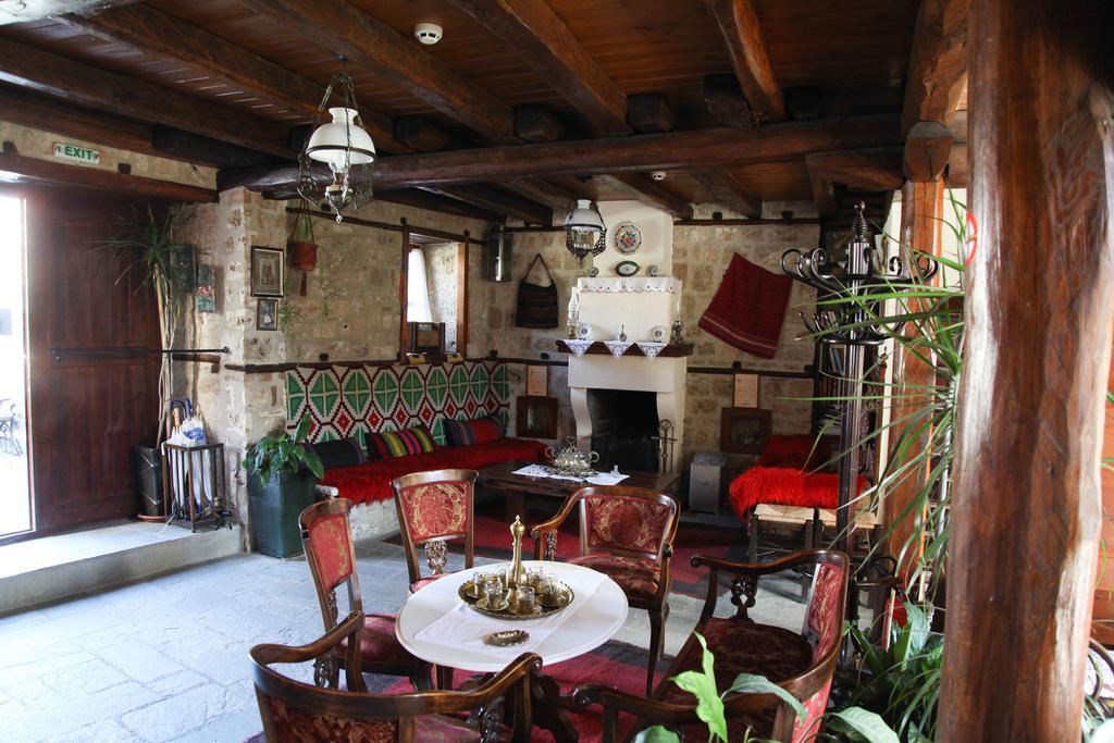 Hagiati Guesthouse Edessa Exteriör bild