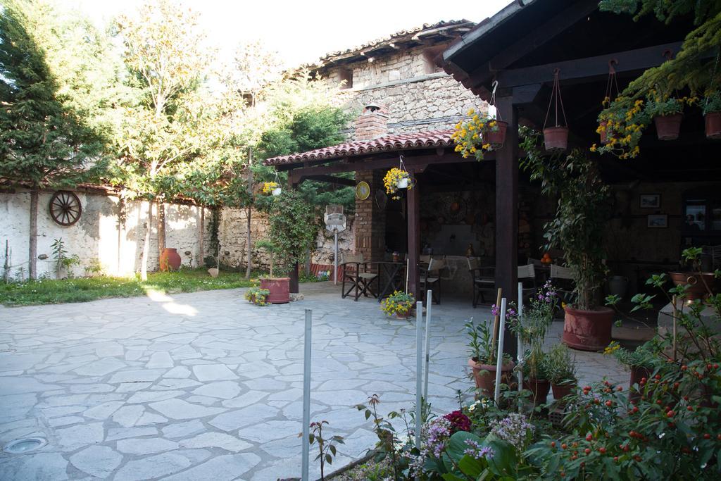 Hagiati Guesthouse Edessa Exteriör bild